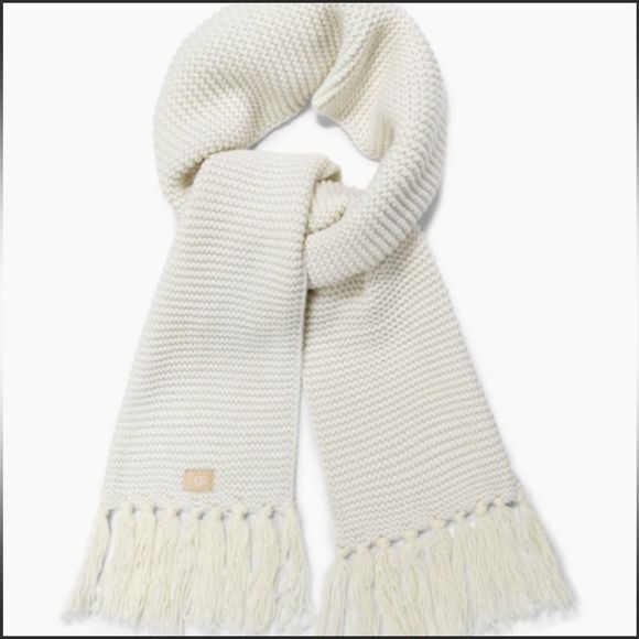 NWOT RARE UGG Women’s Chunky Knit Scarf with Fringe in Cream - Picture 3 of 8